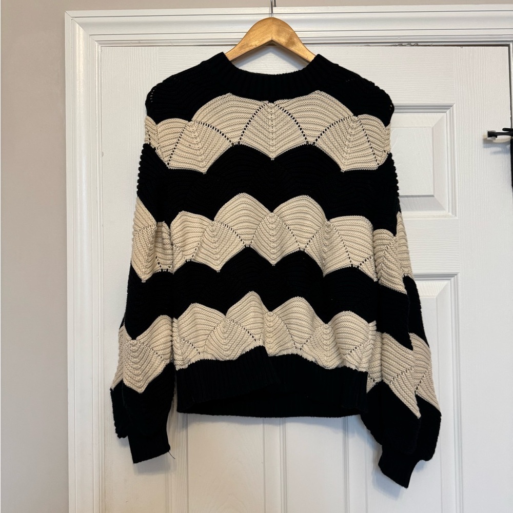 Cleabella Black Tan Sweater Sz Large